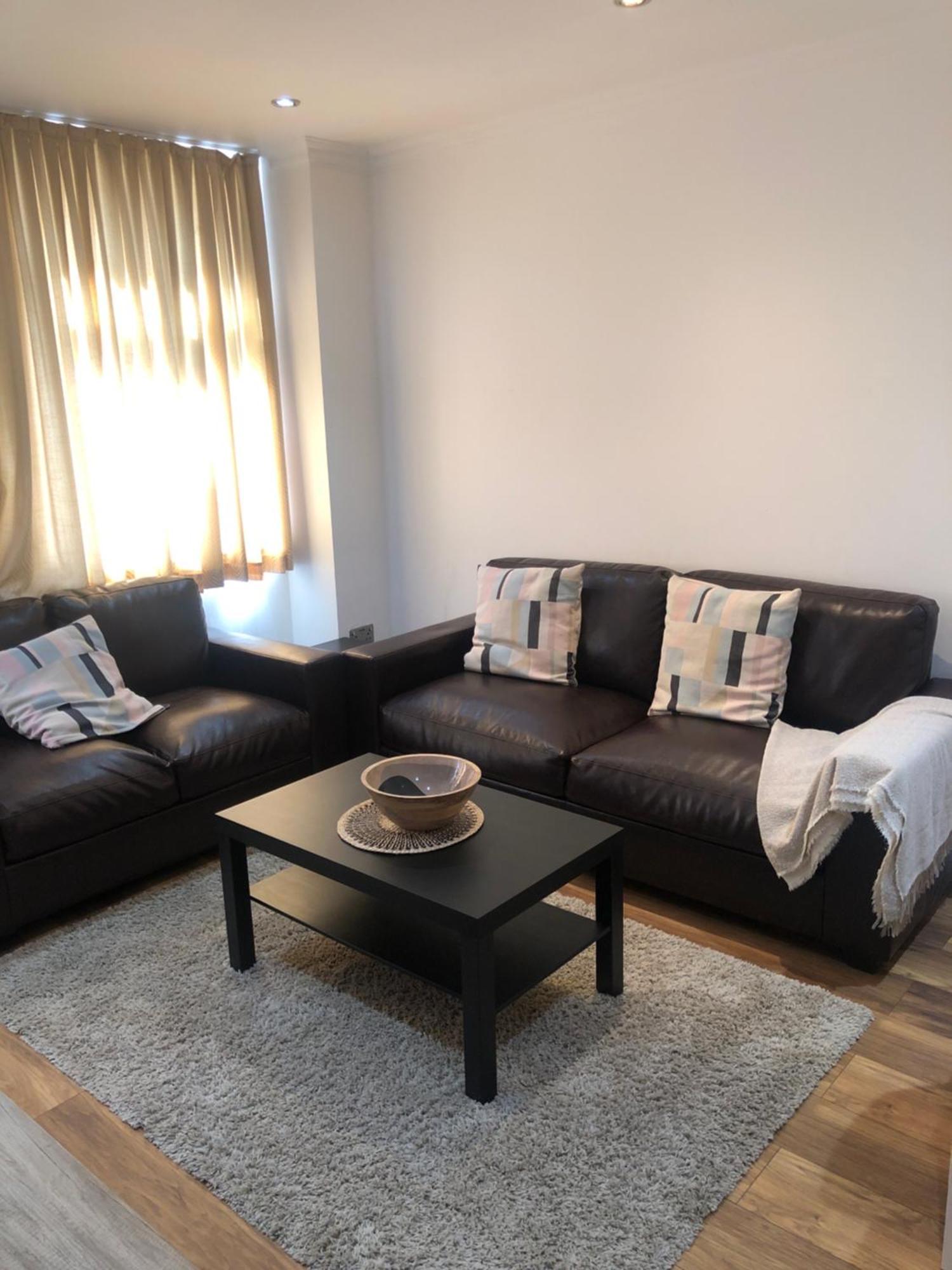 Marble Arch Apartment *
